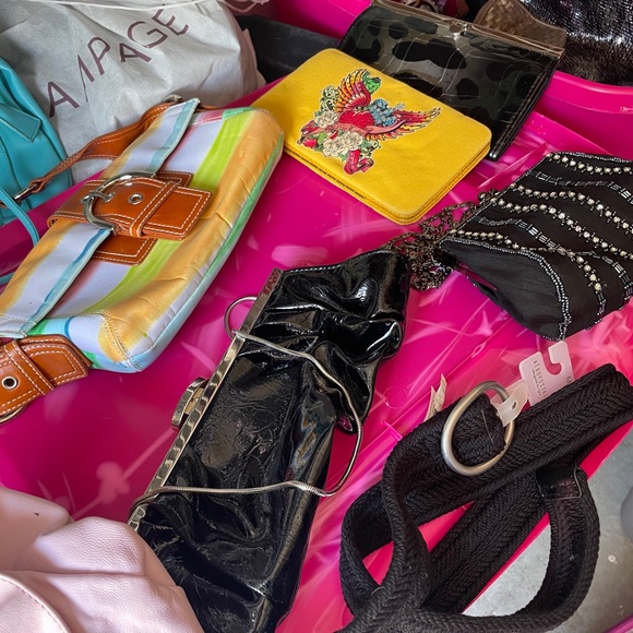 Lots of shoes clothes handbags - Picture 12 of 16